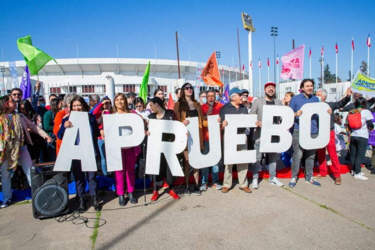 Comandos Aprueba x Chile, Democracia Cristiana y Movimientos Sociales por el Apruebo se unen para última semana de campaña