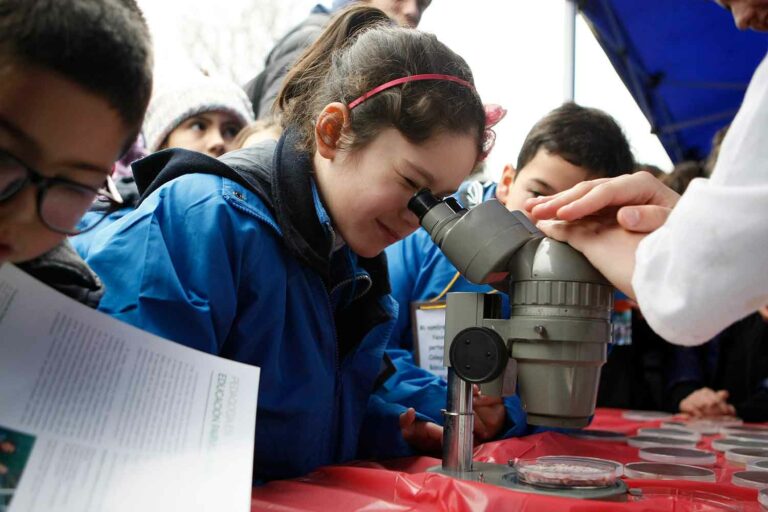 Este sábado 8 de octubre, científicos y activistas invitan al evento familiar Festival de las Ciencias “Crisis Climática: ¡Tod@s somos esenciales!”
