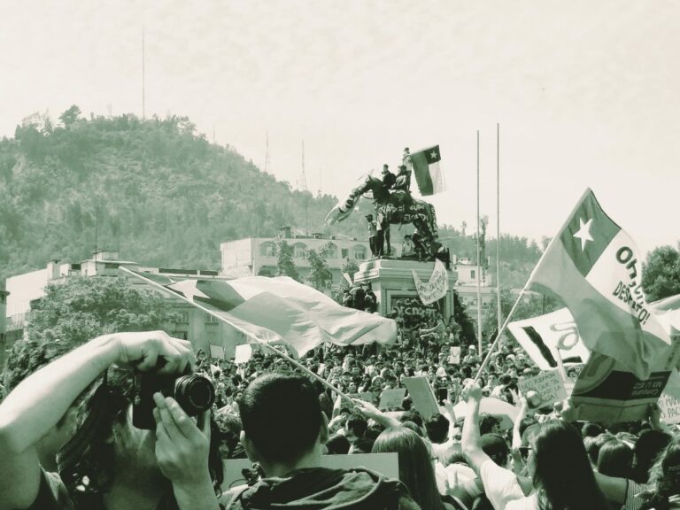 Claudia Heiss sobre las demandas pendientes del estallido social: “No significa adoptar una agenda política particular sino abrir la política al juego democrático”