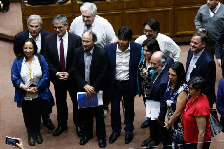 Senadores FRVS valoraron despacho de Presupuesto 2023 en tiempos acordados y con reposición de recursos rechazados en la Cámara