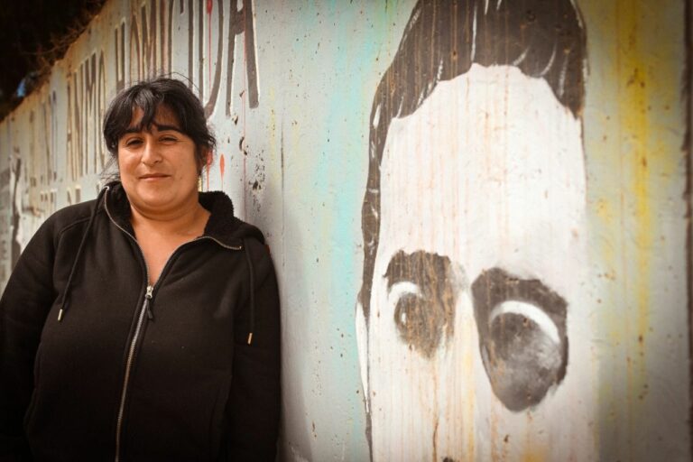 Tania Parada, pareja de Jordano Santander, preso de la revuelta en San Antonio: “La palabra rendirse o quebrarse para mí no existe”