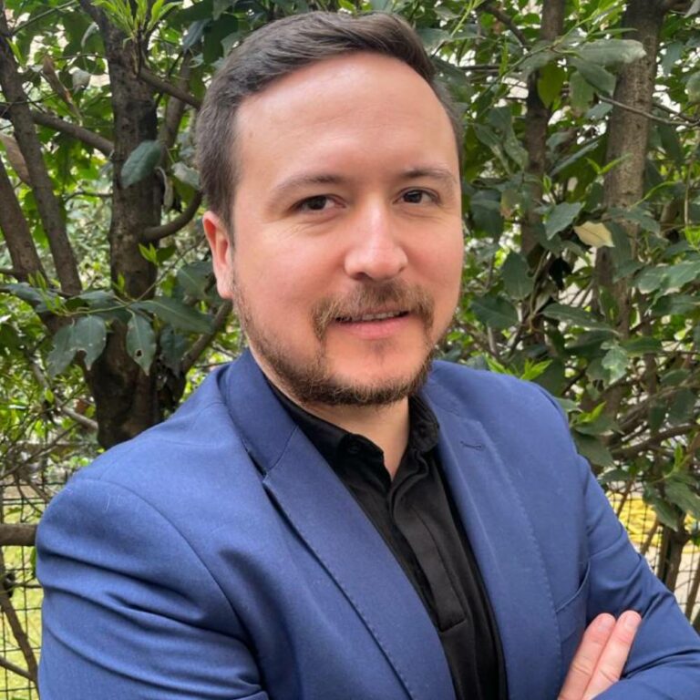 Académico de la Universidad de O´Higgins junto con equipo internacional publican destacada investigación sobre mesotelioma, un raro cáncer al pulmón