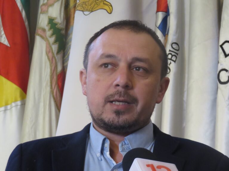 Diputado Cuello acusa intromisión de la embajada de EE.UU. en favor de Isapres