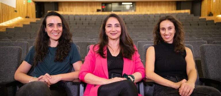 Obra sobre Amanda Labarca es interpretada y dirigida por destacadas actrices nacionales
