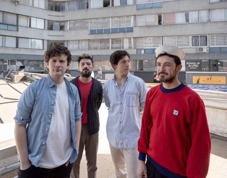 Defectos Especiales estrena su nuevo single “Mi era dorada”