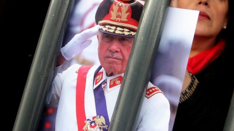 Marta Lagos directora de MORI: “Nosotros hemos validado a Pinochet a través de los hechos, las palabras y sobre todo por el silencio”