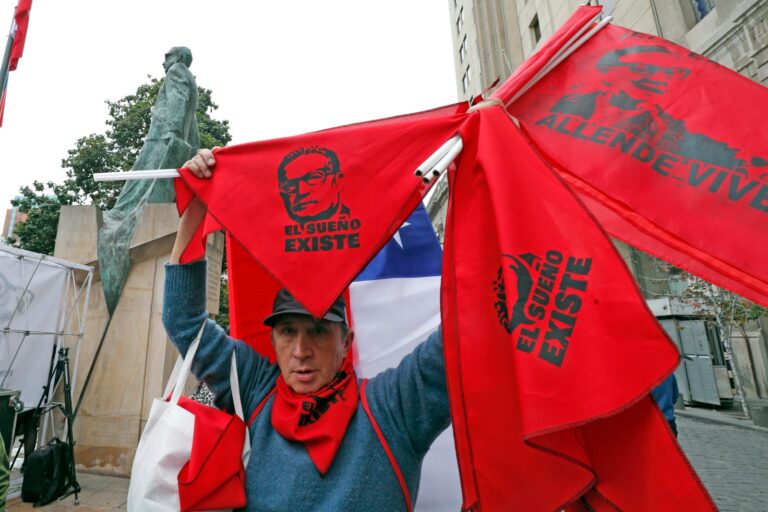 Reacciones del mundo político ante emotivo Homenaje a Salvador Allende en su natalicio 115