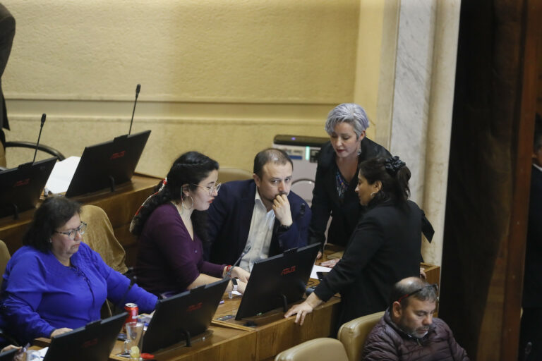 Diputados oficialistas piden mantener el congelamiento de tarifas del transporte regulado hasta 2024
