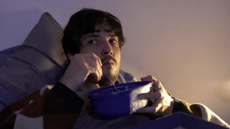 Buenas noticias para el cine chileno en Cannes y “Proyecto Fantasma” de Roberto Doveris