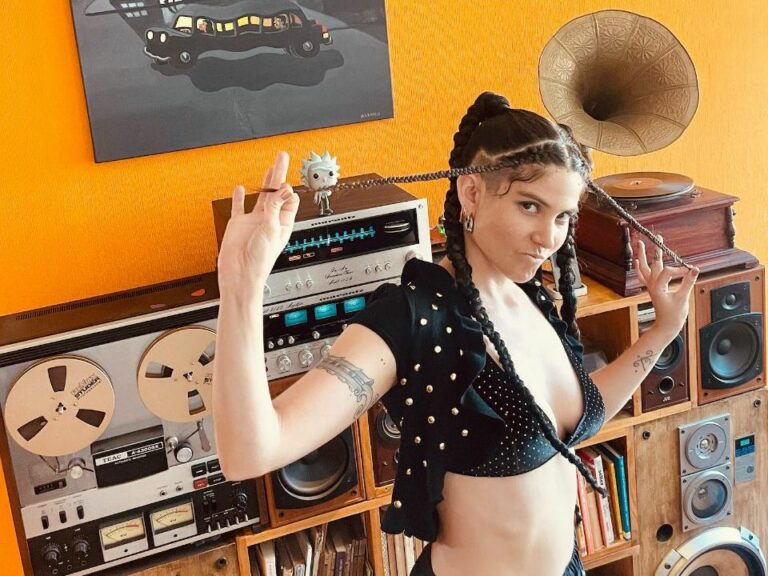 “Idealizar, Nunca Más”, primer single del nuevo trabajo de estudio de Valentina Marinkovic