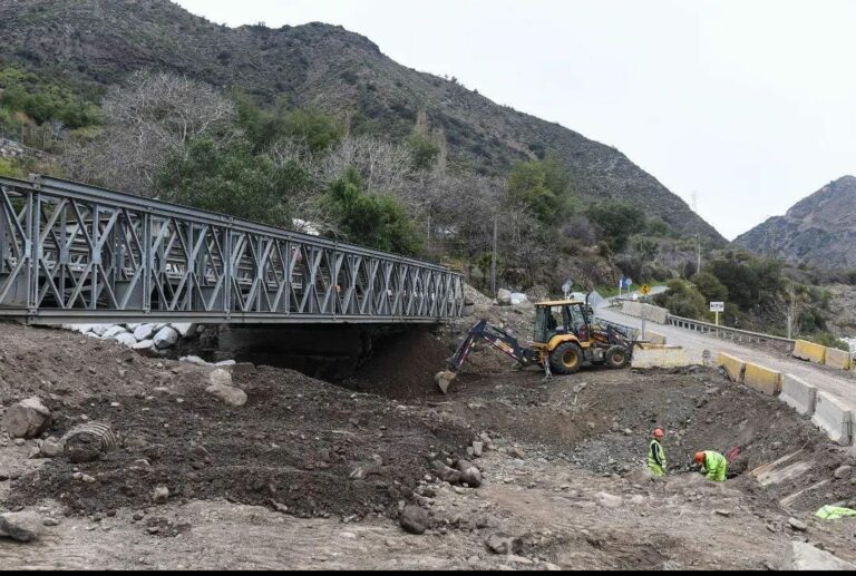 Región Metropolitana avanza en reparación de la viabilidad tras crítico frente atmosférico