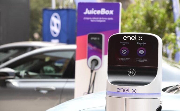 Arica implementa programa + Carga Rápida y lidera en electromovilidad junto a otras 13 comunas del país