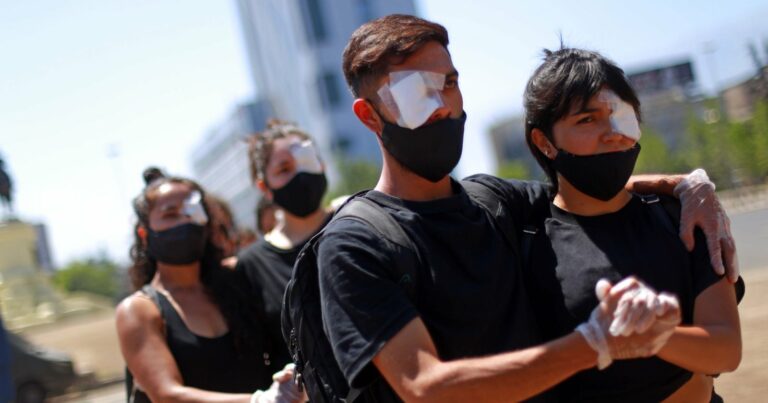 Víctimas de trauma ocular por violencia estatal denuncian abandono