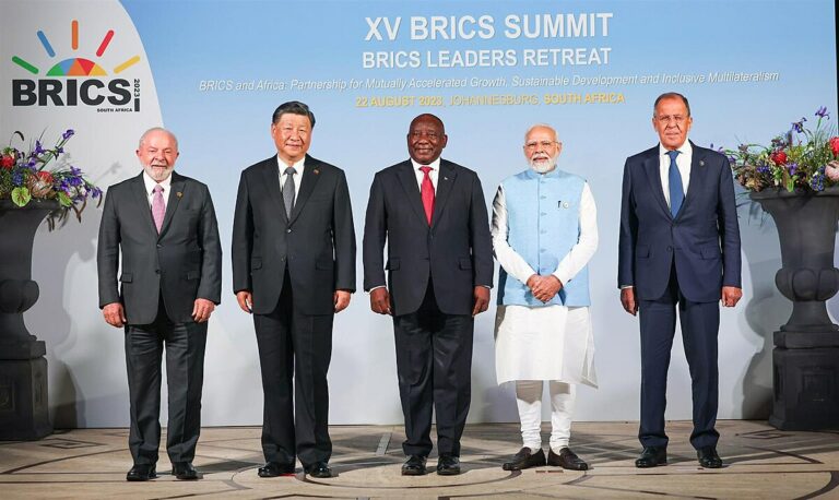 [Podcast] Comentario de Andrés Solimano: Reunión de los BRICS y reunión anual de Bancos Centrales organizados por la Reserva Federal de EEUU