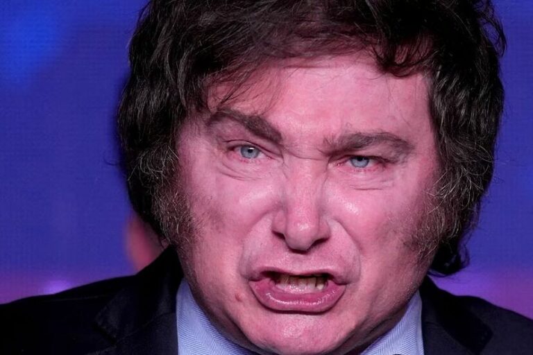 [Podcast] Comentario del economista Andrés Solimano: La situación de Argentina tras las primarias y las polémicas propuestas del candidato Milei