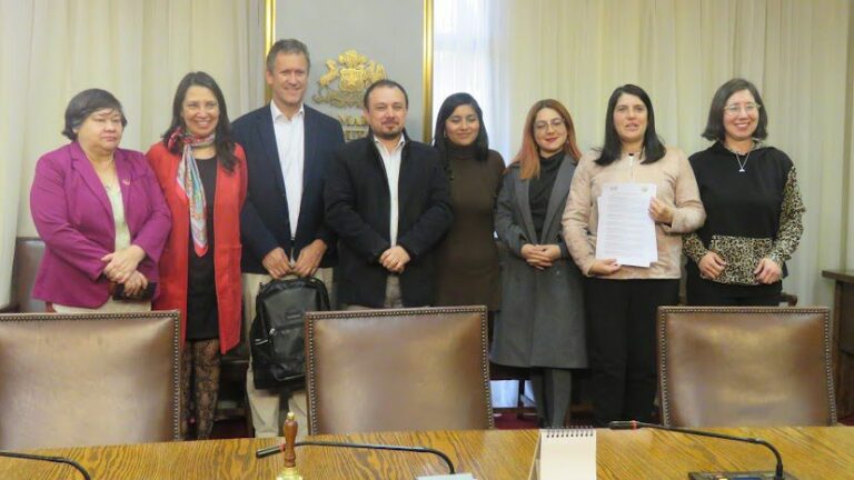 Se conforma mesa entre diputados y Gobierno por la ley Que Pase La Micro