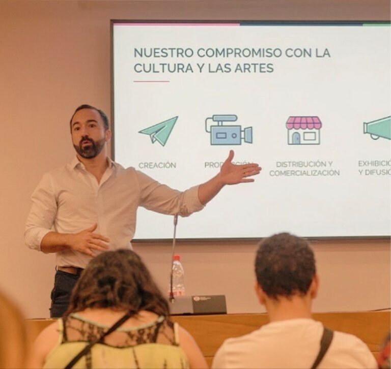 Banca ética integra delegación del Ministerio de las Culturas en el Encuentro de Distritos Creativos y Culturales que se lleva a cabo en Medellín