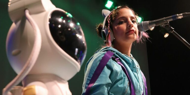 Imperdibles de Famfest:  “Niña alíen” llega de la mano de la compañía Los Tamagochis
