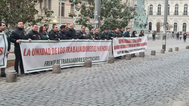 Trabajadores de Gendarmería rechazan enmienda de Republicanos que los incorpora como fuerza de orden