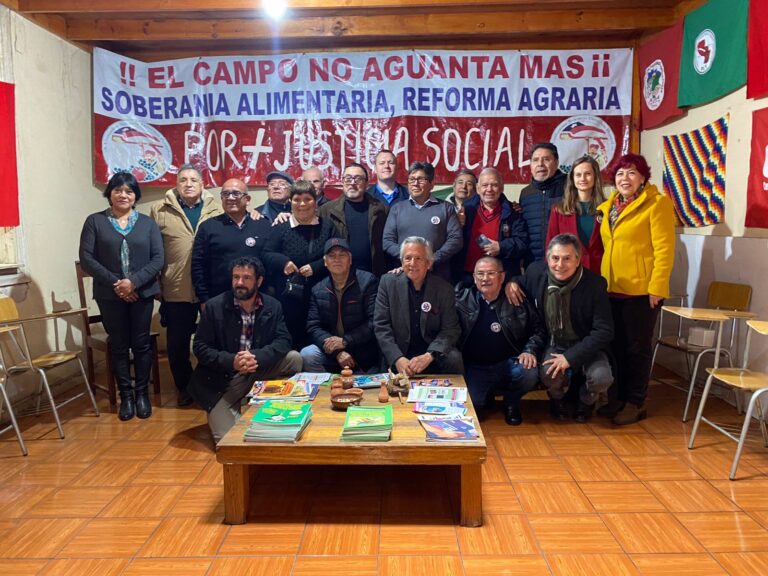 A 50 años de su viaje, se reúnen los 93 de Akhtyrsky, jóvenes campesinos chilenos que quedaron varados en la URSS después del Golpe