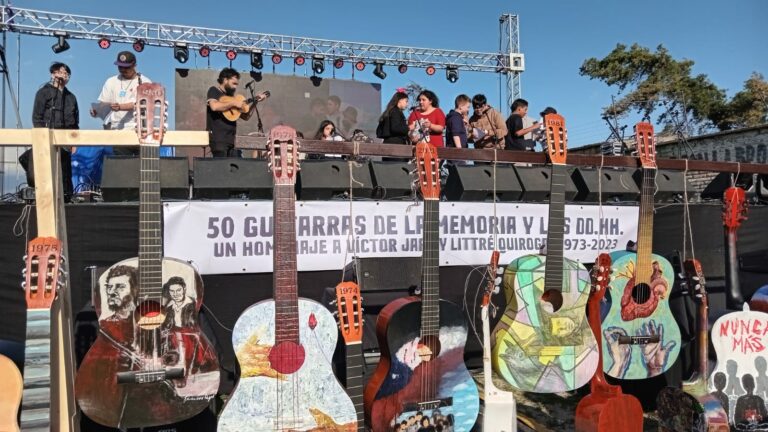Homenaje a Víctor Jara en Lo Espejo a 50 años de su asesinato: Festival popular que mantiene en alto las banderas de la cultura y la memoria