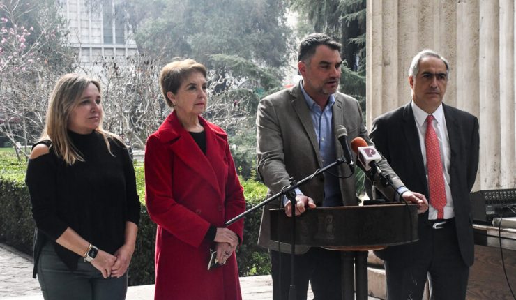 Experto evalúa el planteamiento de la derecha frente a los 50 años del Golpe: “No hay una caída de la democracia, pero sí una de peor calidad, menos sustantiva”