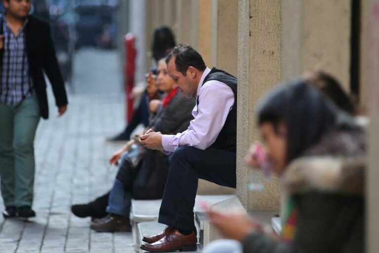 Desempleo en Chile llega a 8,8% y suma varios meses de alzas consecutivas