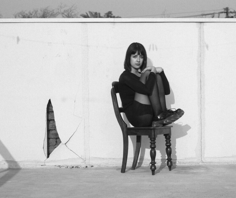 María y los templos estrena su nuevo single “Perdona la demora”