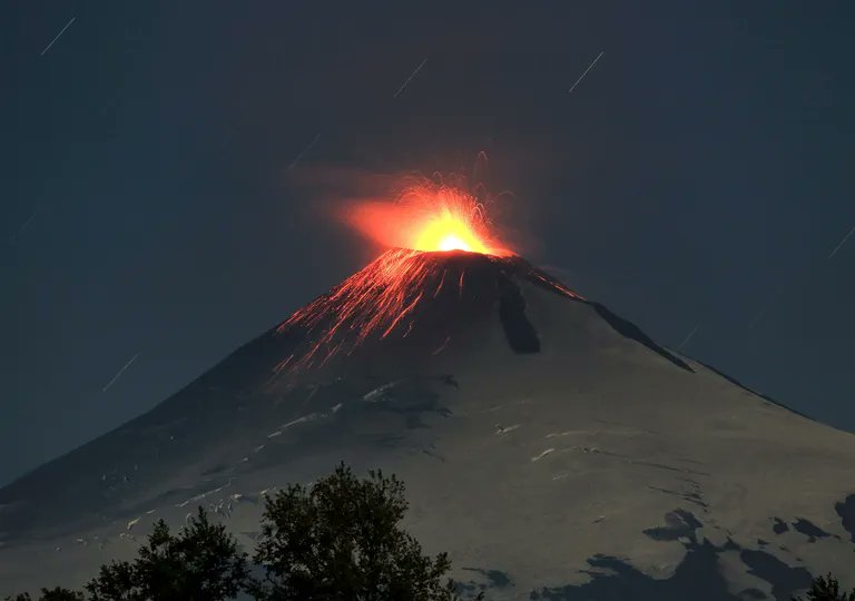  Geofísico analiza el alcance de la alerta naranja del volcán Villarrica