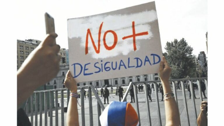 [Podcast] Comentario Económico de Andrés Solimano: Los problemas de la economía chilena y las elecciones en Argentina