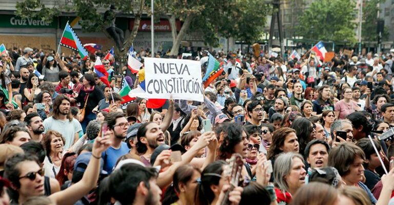 Marcos Barraza y el 4° aniversario de la revuelta: “Hay una ofensiva de los medios hegemónicos y de la derecha por trastocar los significados del 18-O”