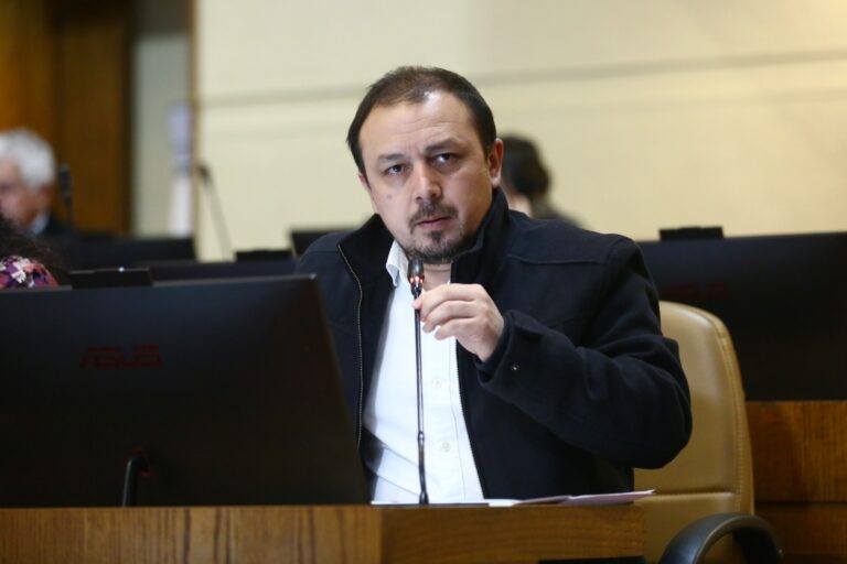 Diputado Cuello oficia a Carabineros por uso ilegal de imagen institucional en franja del “A favor”