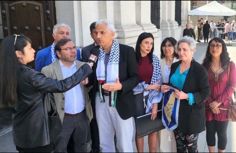 Organizaciones Sociales y parlamentarios entregan carta al Presidente para que tome medidas por Genocidio en Gaza