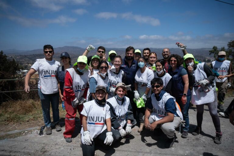 Confech destaca solidaridad del pueblo chileno y llama a realizar un gran esfuerzo para continuar con trabajos voluntarios en región de Valparaíso