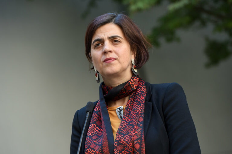Senadora Pascual: “Si se destruye la fe pública y luego se alega por su menoscabo ¿en quién confiamos?”