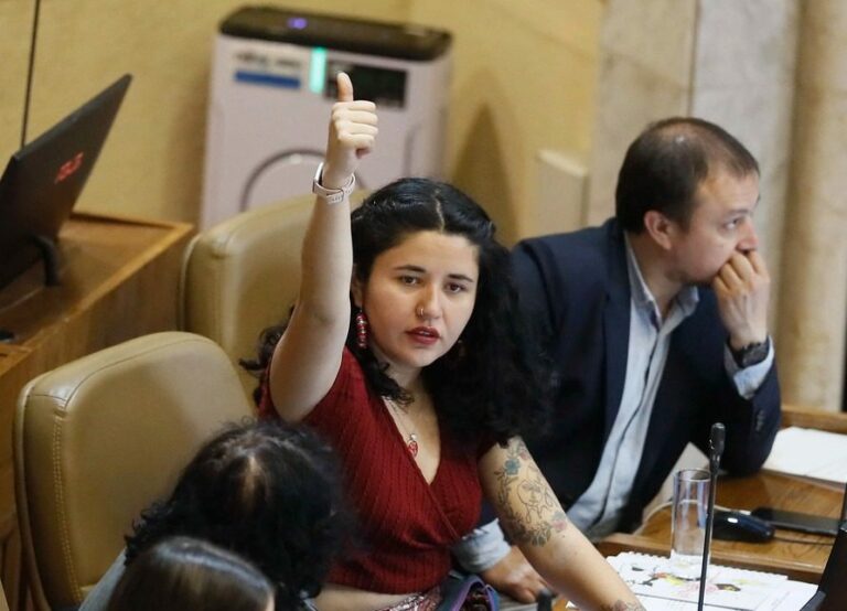 Diputada Serrano por día de la Dignidad Nacional llama a tomar lecciones de acuerdos históricos con sentido patriótico