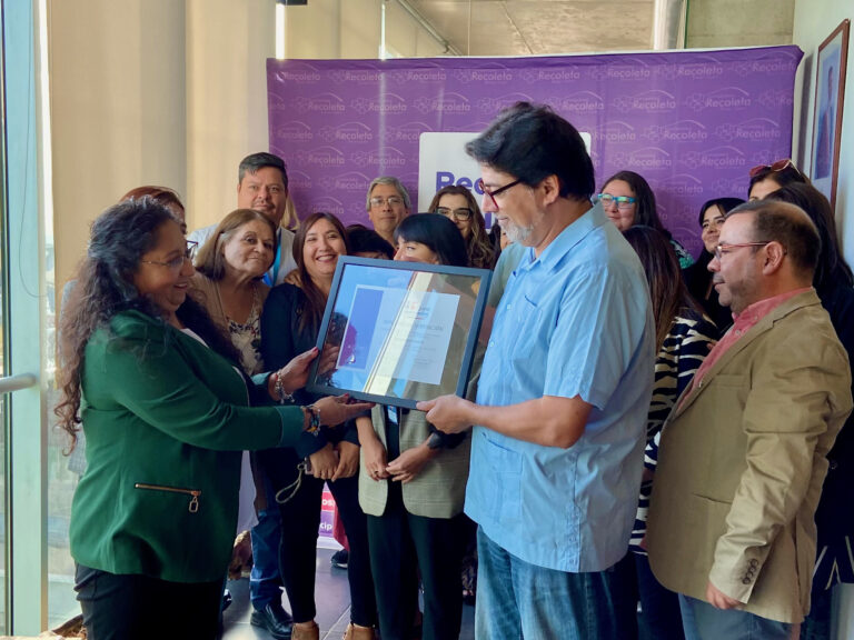 Recoleta se transforma en la primera comuna en recibir el Sello Iguala por su compromiso con la equidad de género
