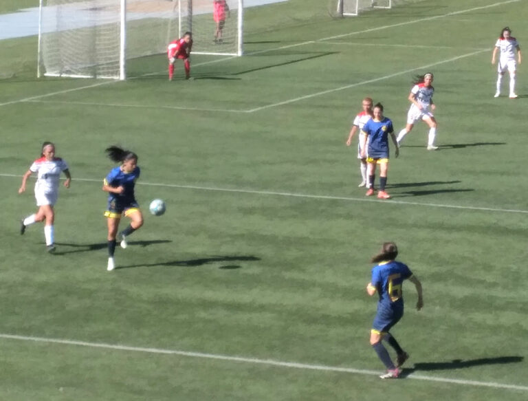 Recoleta y Magallanes en la Primera B Femenina