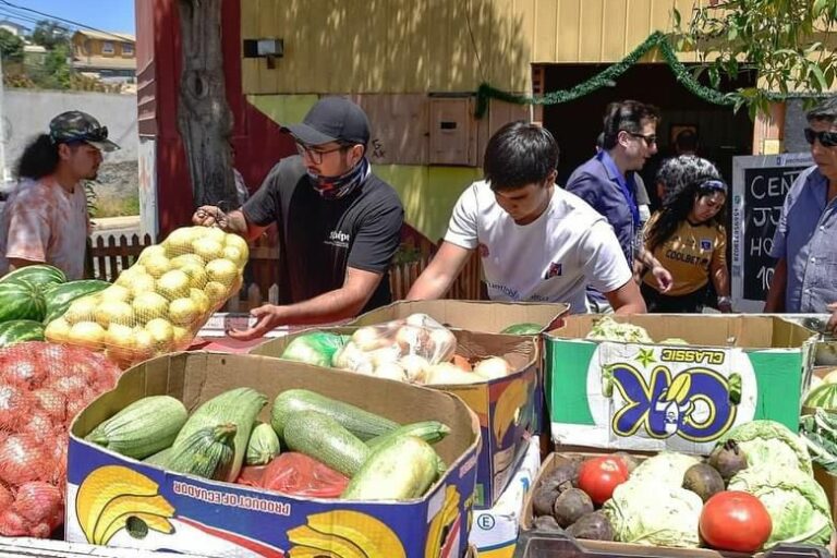 Diputado Cuello y Concejal López proponen remunerar a personal de ollas comunes en zona siniestrada