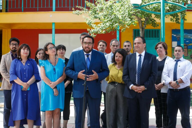Ministro Cataldo sobre Simce:  “Podemos decir que tenemos un sistema educativo resiliente que efectivamente ha sido capaz de contener la caída””