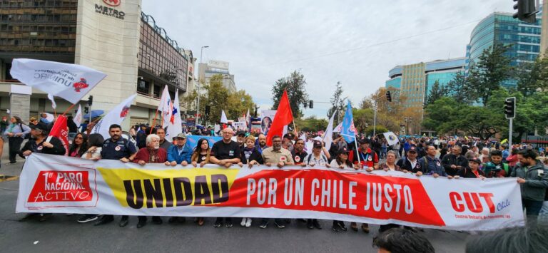 Miles se manifestaron en lo largo del país en el marco del Primer Paro Nacional activo convocado por la CUT y organizaciones sociales