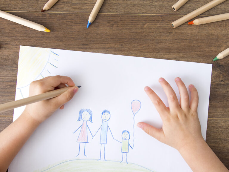 La familia es crucial para el desarrollo escolar de los niños con TEA
