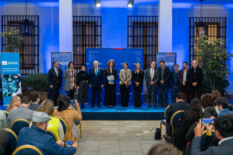 Con más de 100 acciones comprometidas para 2026, ministra de Ciencia presenta nueva Política de Inteligencia Artificial