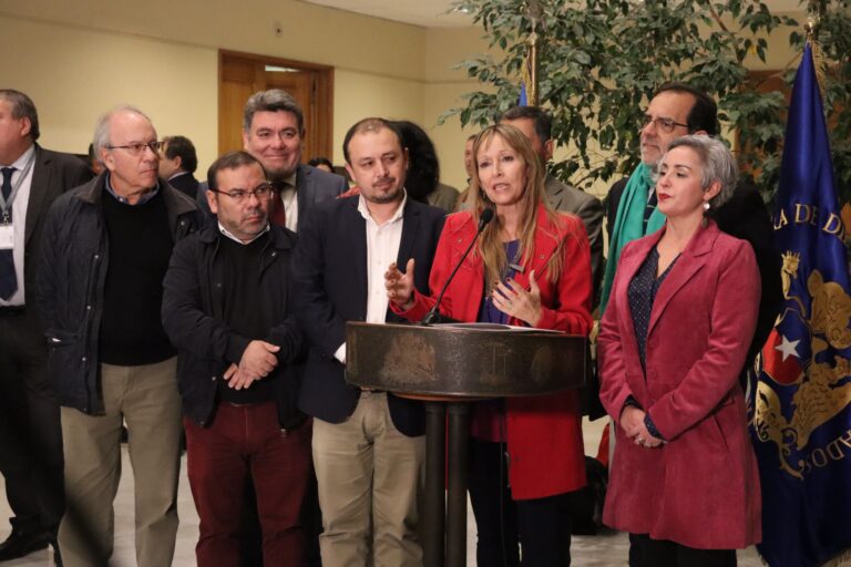 Comité-PC-AH-FRVS e independientes y aprobación de Ley Corta de Isapres: “Aseguramos este primer paso para caminar hacia la reforma integral de la salud”