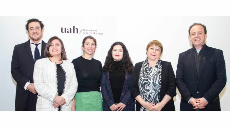 Expresidenta Bachelet participó del lanzamiento del libro “Reflexiones feministas sobre los cuidados” en la UAH