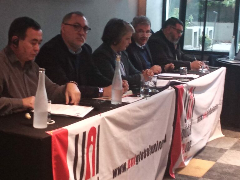 Trabajadores de multinacionales de la región se reúnen en Santiago para abordar desafíos laborales en unidad