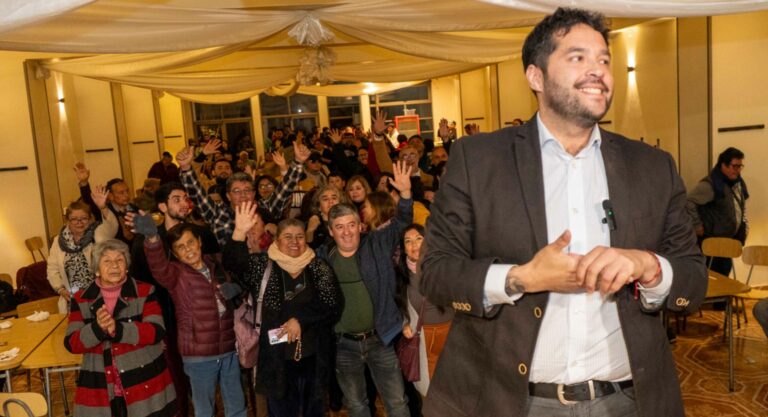 Propuestas con énfasis en participación social: Pablo Iriarte con más de 200 personas participaron en encuentro para desplegar campaña municipal en Antofagasta