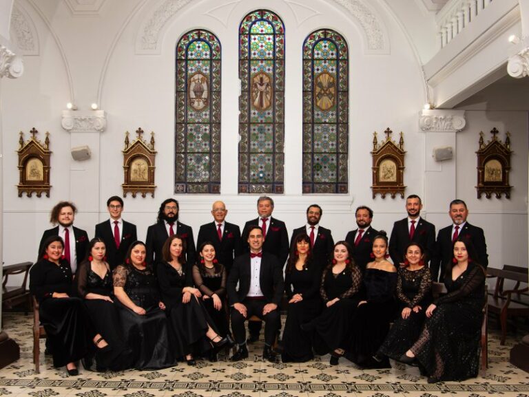 Con homenaje a Violeta Parra el Coro de Cámara PUCV se presentará en el Teatro Municipal de Viña
