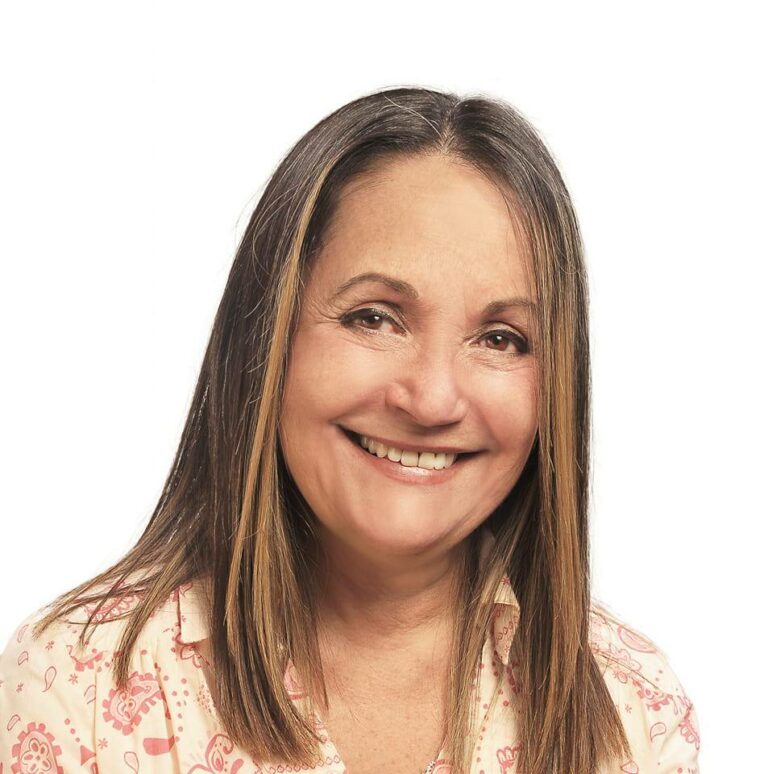 [Podcast] Doctora Ariadne Conte, candidata a la alcaldía de Curacaví plantea iniciativas claves de su programa