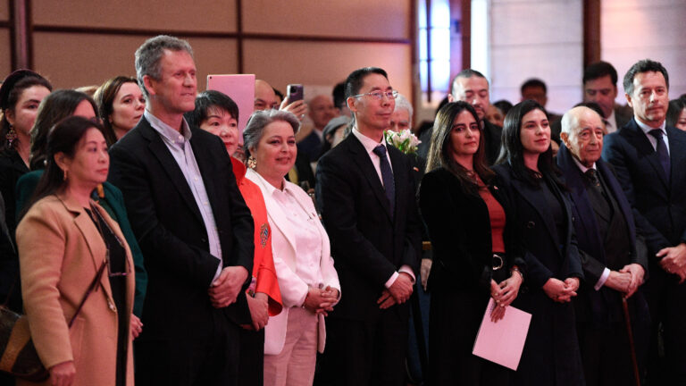 Palabras del embajador Niu Qingbao con motivo del 75°aniversario de la fundación de la  República Popular China